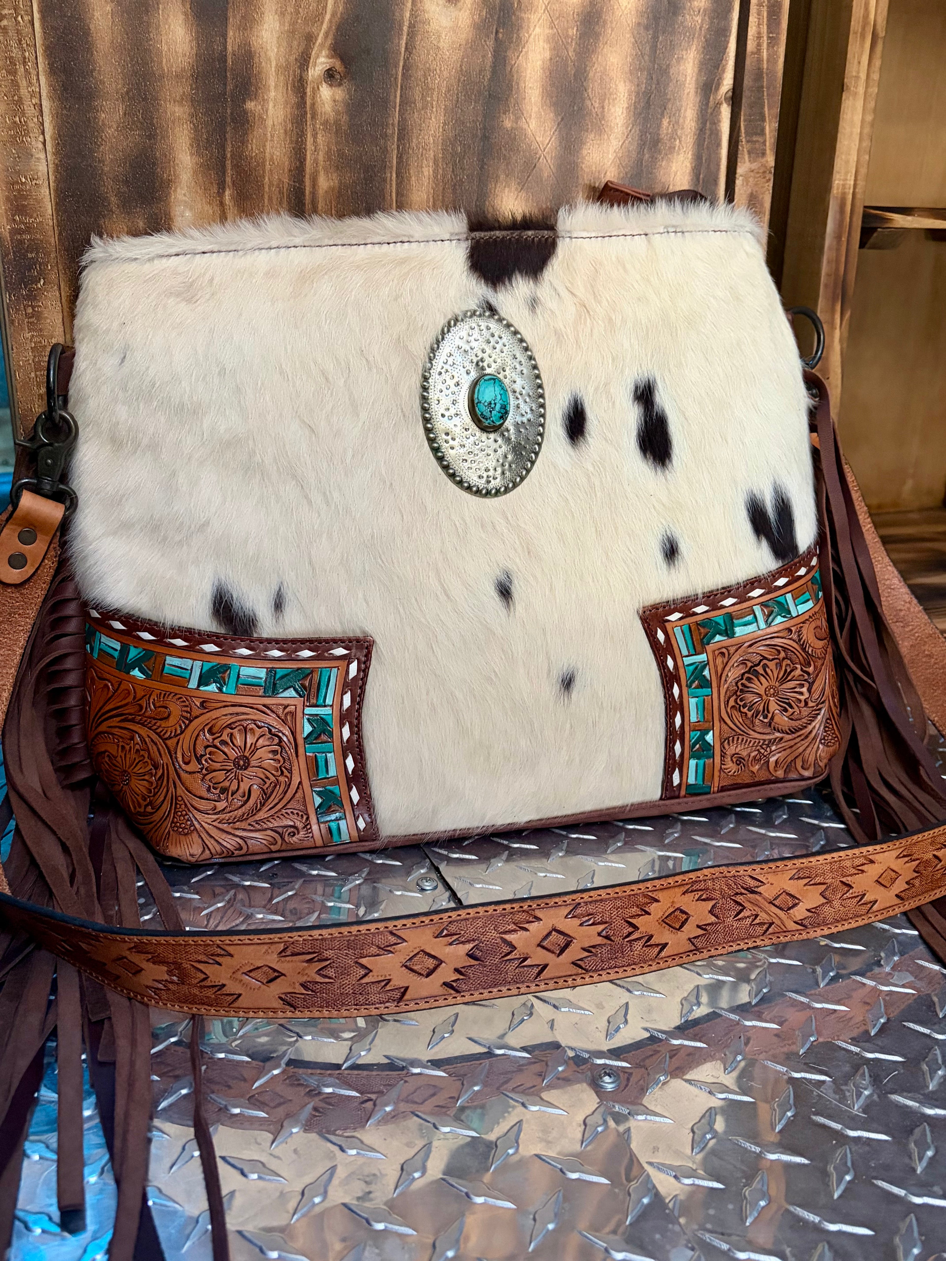American Darling Messenger Bag w/ Cowhide (Concealed Carry)