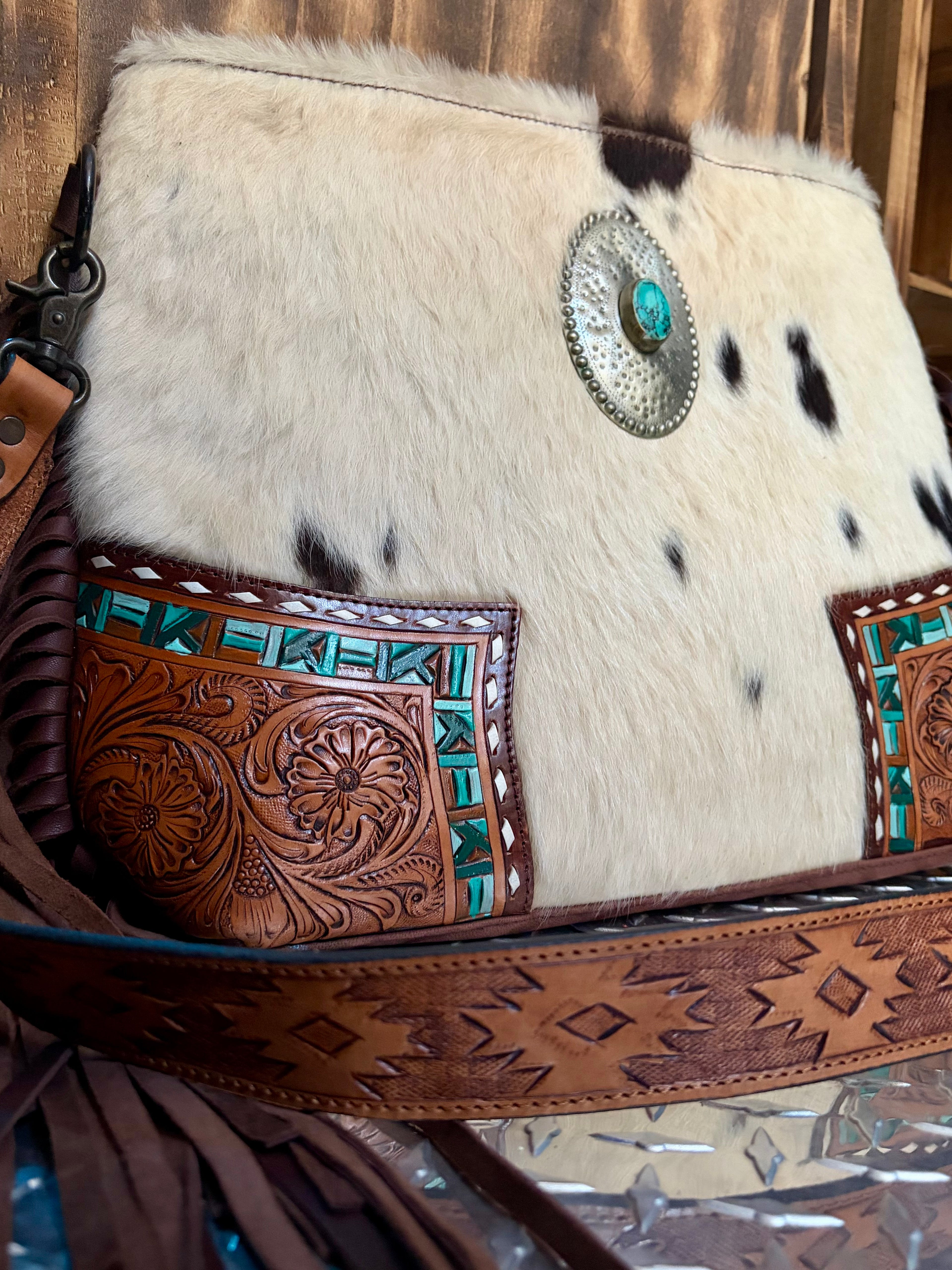 American Darling Messenger Bag w/ Cowhide (Concealed Carry)