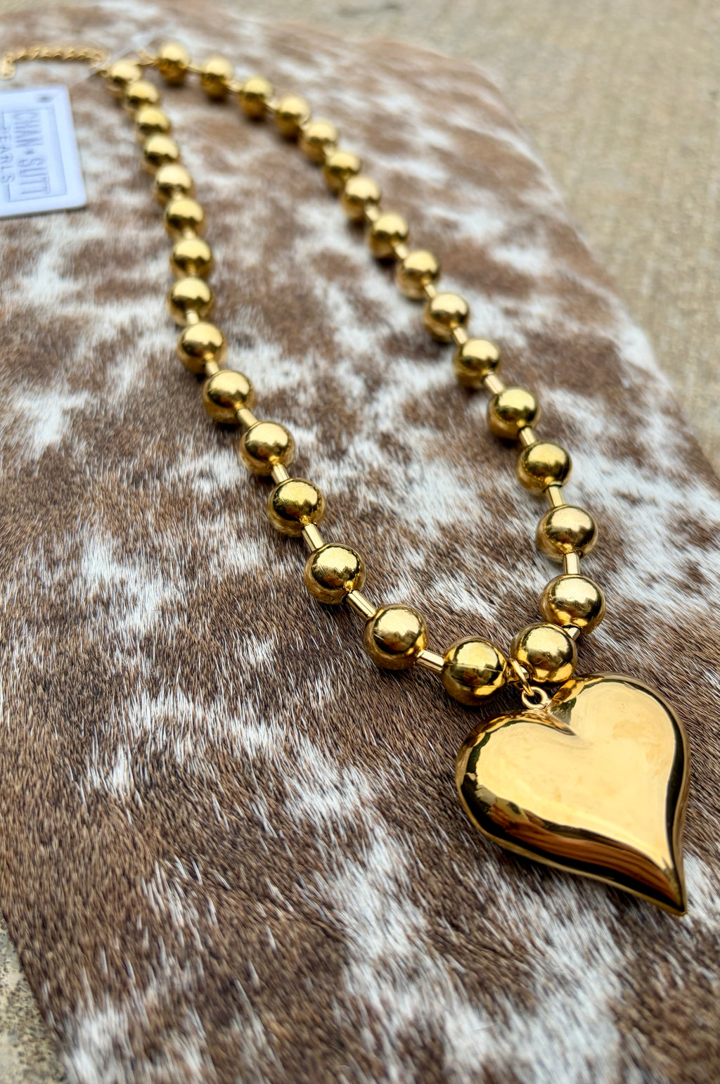Chansutt Pearls Chunky Heart Necklace