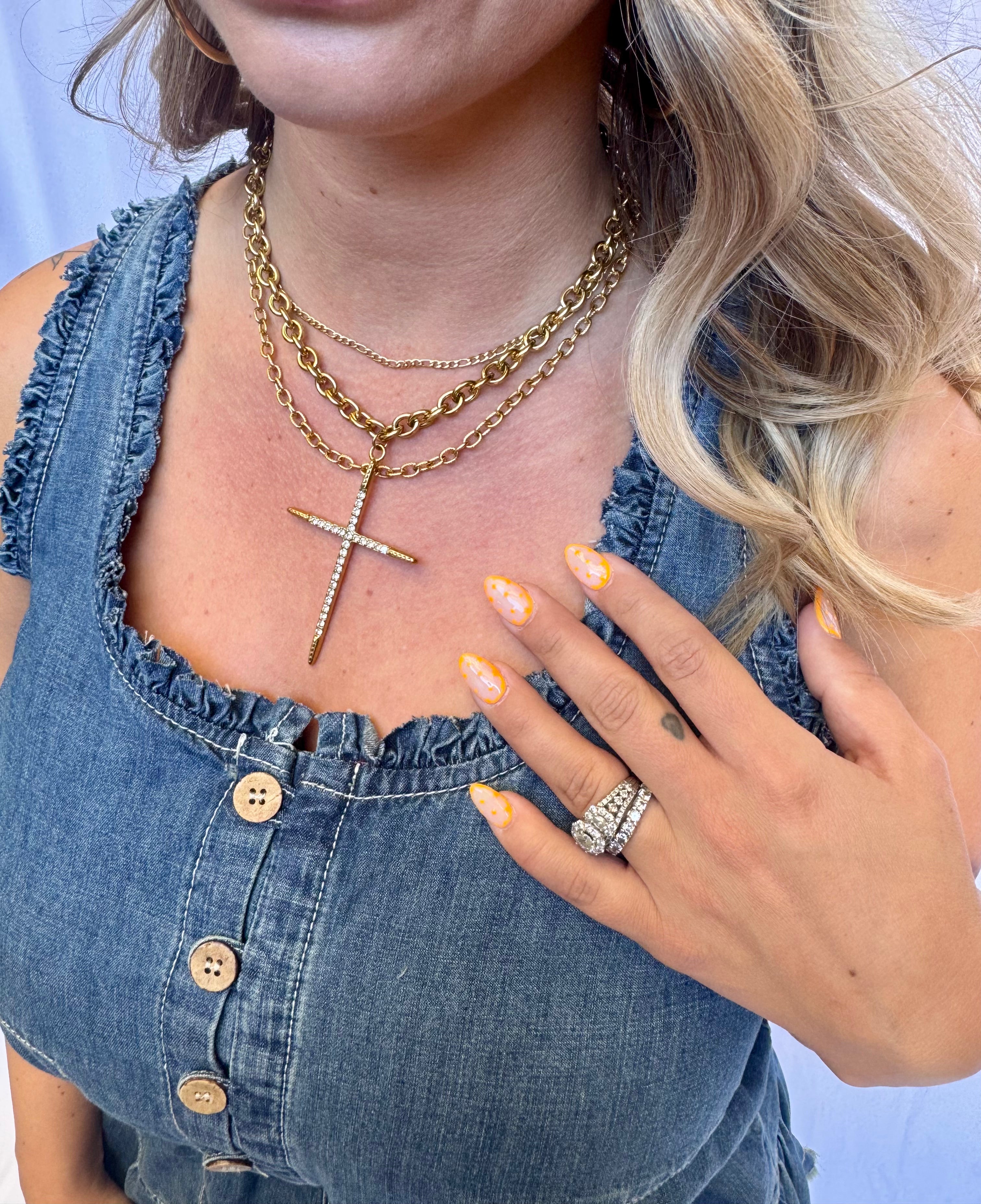 Chansutt Pearls Luxe Cross Necklace
