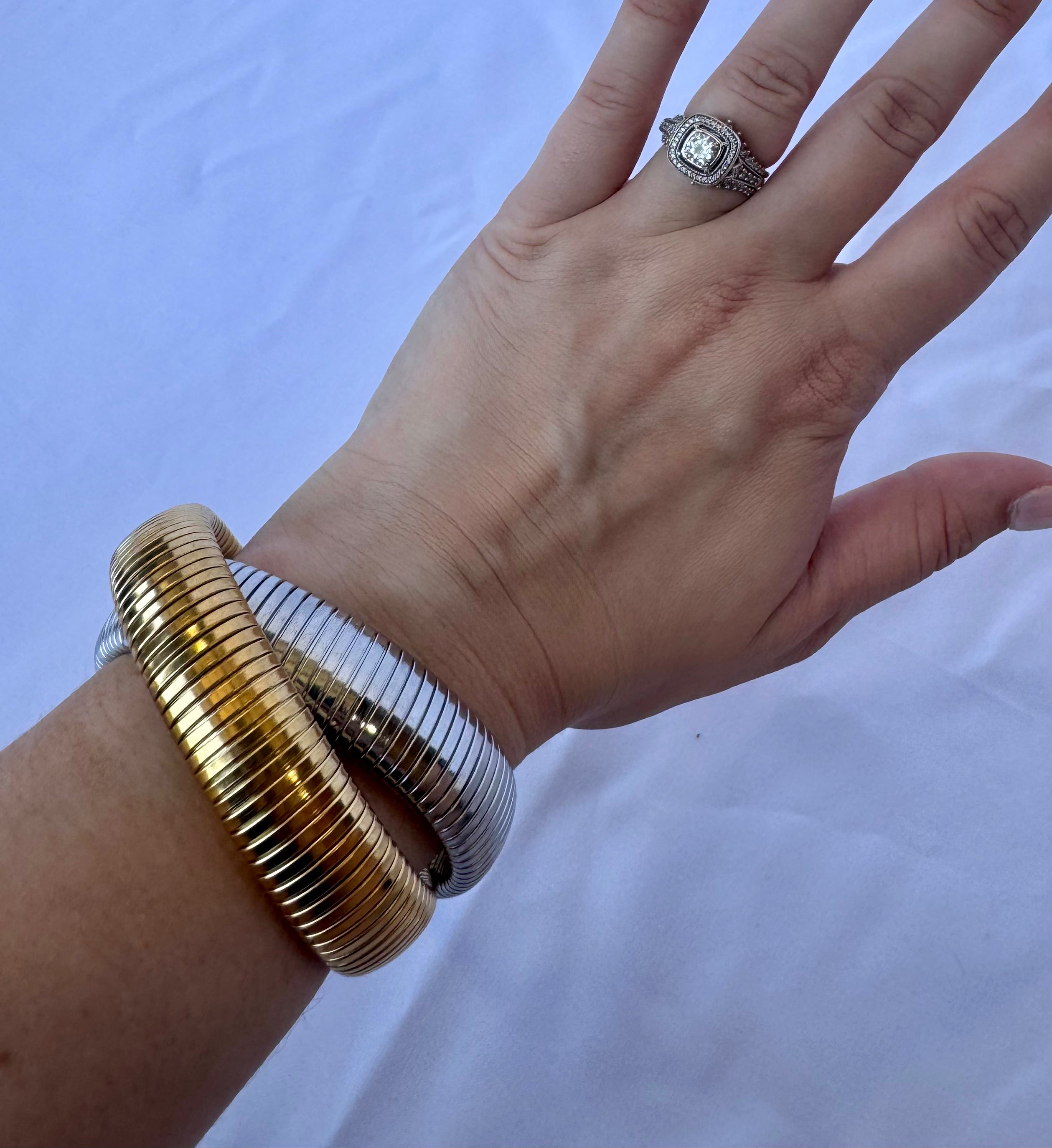 Chansutt Pearls Thin Twist Emma Bracelet