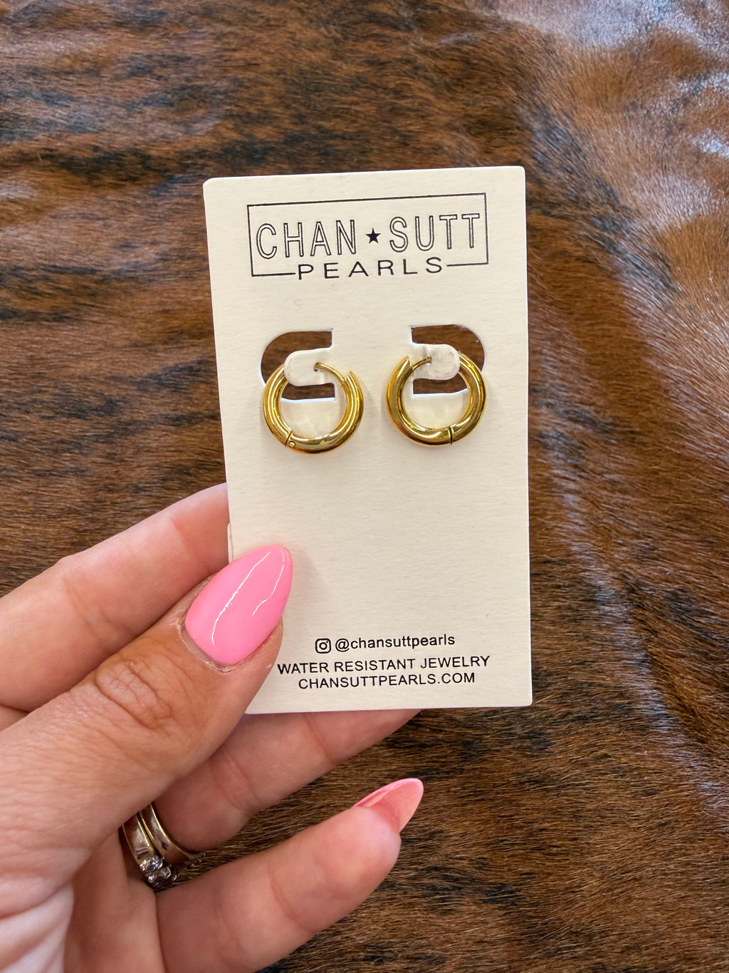 Chansutt Pearls Gold Huggies